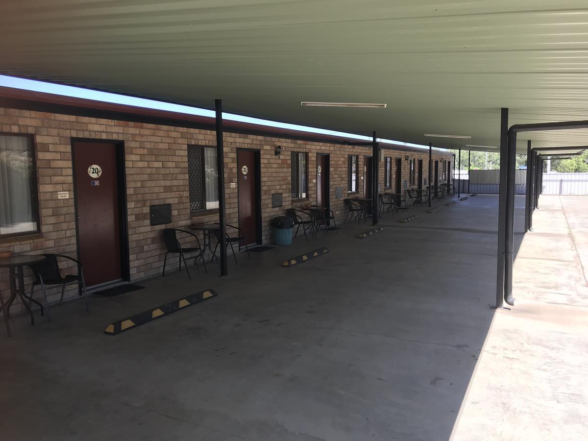 Miles Outback Motel 외부 사진
